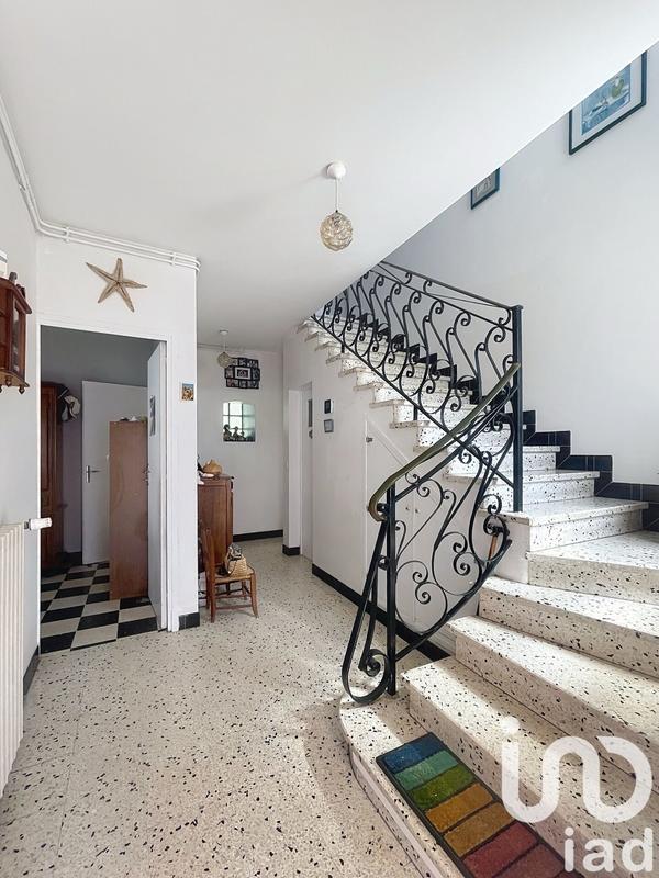 Maison - 230 m² - 10 pièces