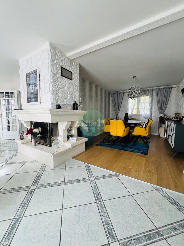 Maison - 140 m² - 6 pièces