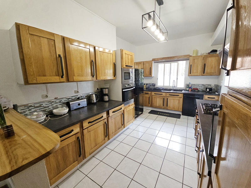 Maison de village - 346 m² - 9 pièces