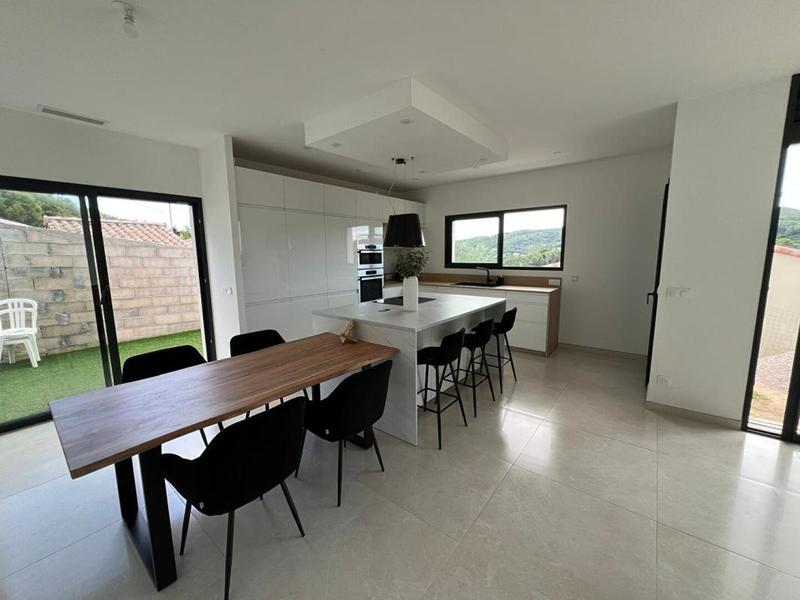 Villa - 124 m² - 6 pièces