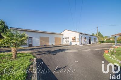 Maison - 225 m² - 7 pièces