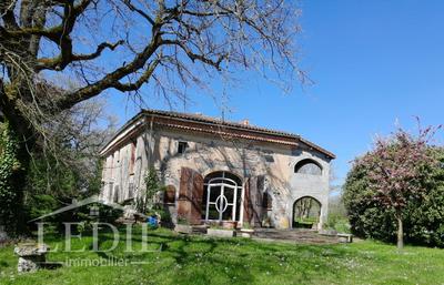 Propriété - 280 m² - 5 pièces