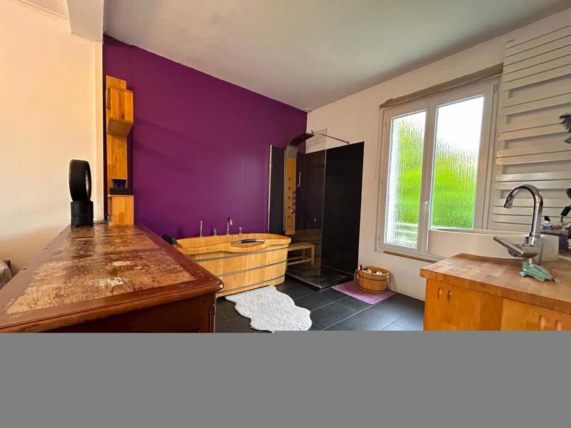 Maison - 121 m² - 5 pièces