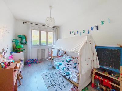 Appartement - 77 m² - 3 pièces