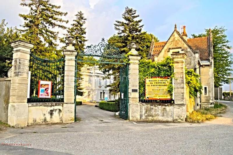 Immeuble - 1 089 m² - 32 pièces