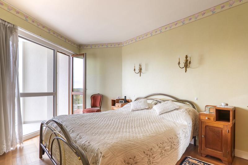 Appartement - 102 m² - 4 pièces