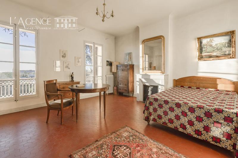 Appartement - 229 m² - 8 pièces