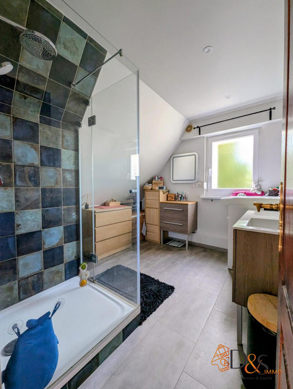 Maison - 135 m² - 7 pièces