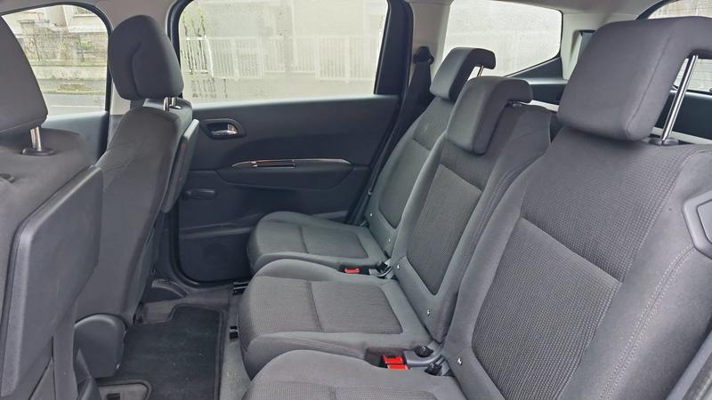 Peugeot 5008 1.6 E-HDi 115 Eat6 Allure - 7 places Automatique