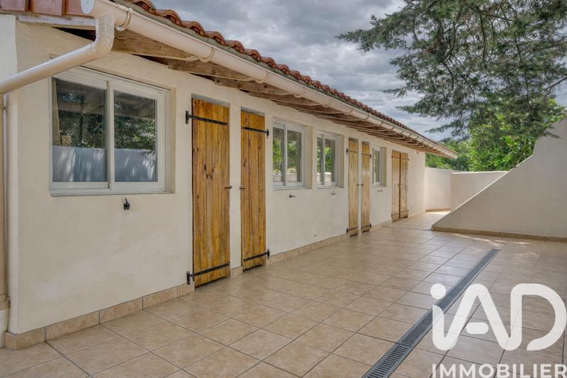 Maison - 232 m² - 10 pièces