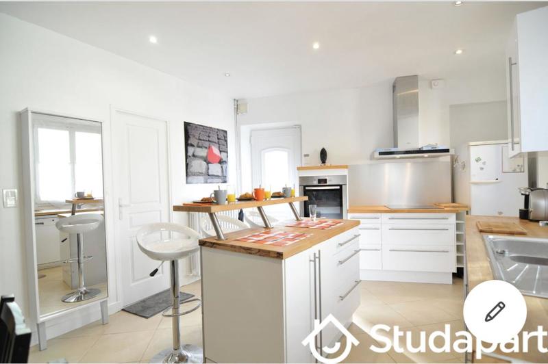 Chambre - 12 m² - 1 pièce