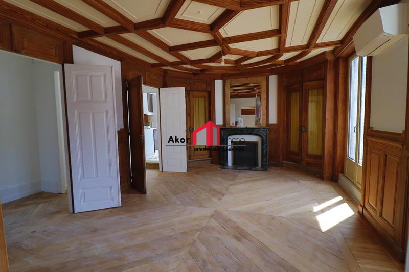 Bureau - 9 m² - 1 pièce