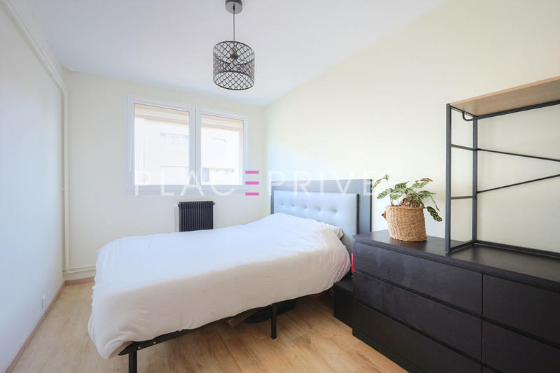 Appartement - 79 m² - 4 pièces