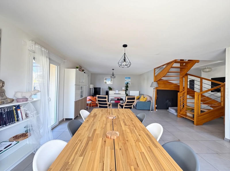 Maison - 123 m² - 6 pièces