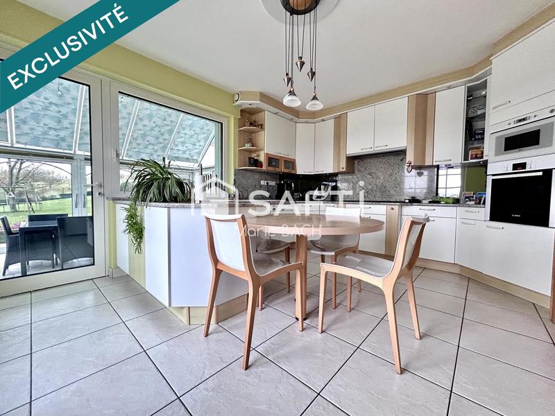 Maison - 252 m² - 8 pièces