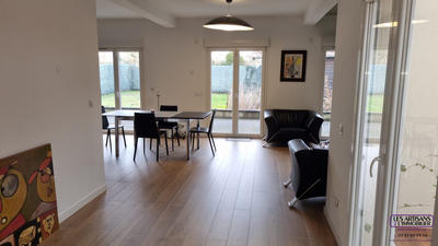 Maison - 185 m² - 7 pièces