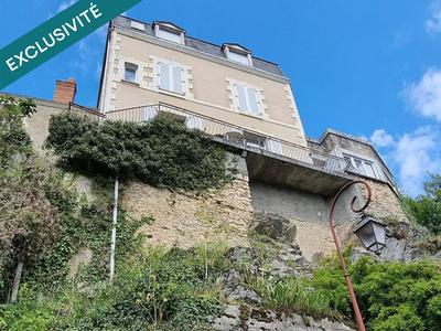 Maison - 208 m² - 7 pièces