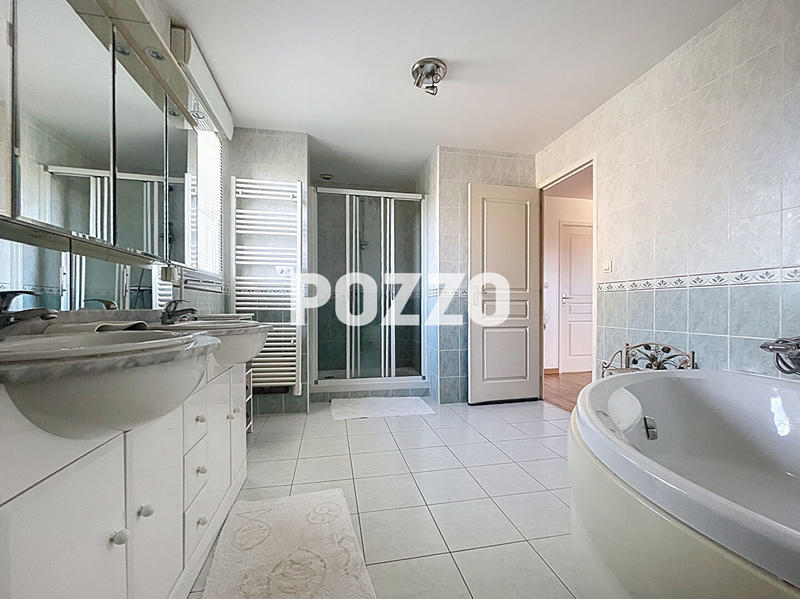 Maison - 146 m² - 5 pièces