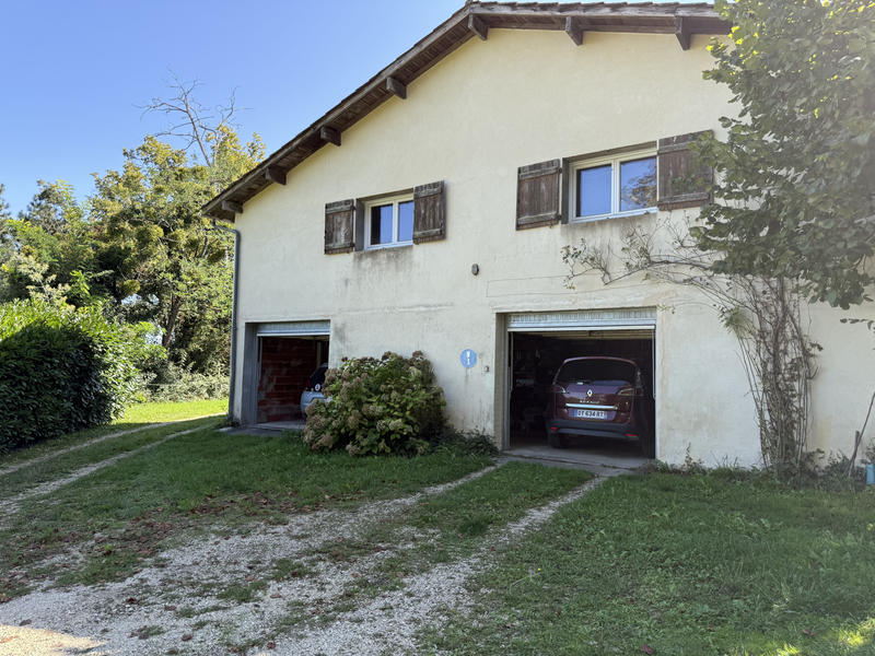 Maison - 152 m² - 13 pièces