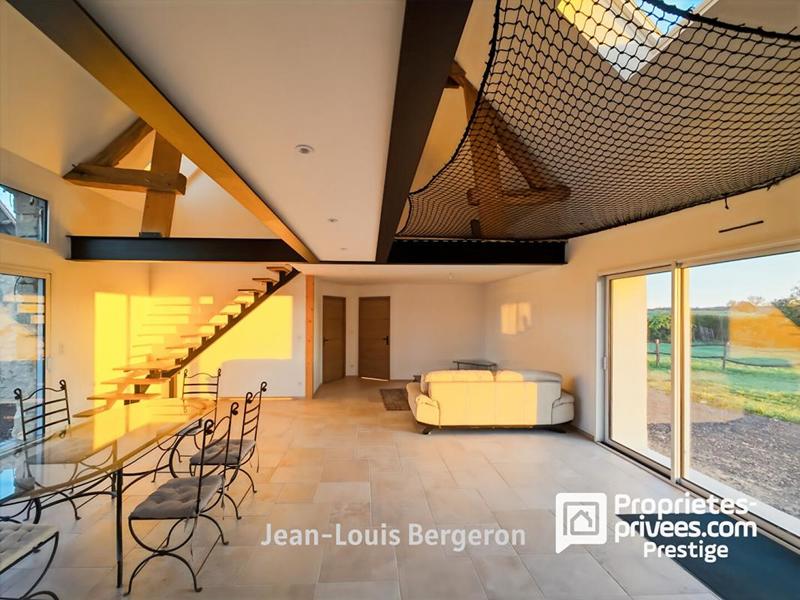 Demeure - 214 m² - 7 pièces