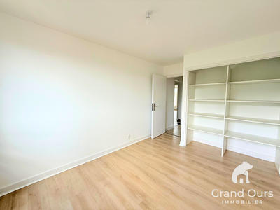 Appartement - 98 m² - 5 pièces