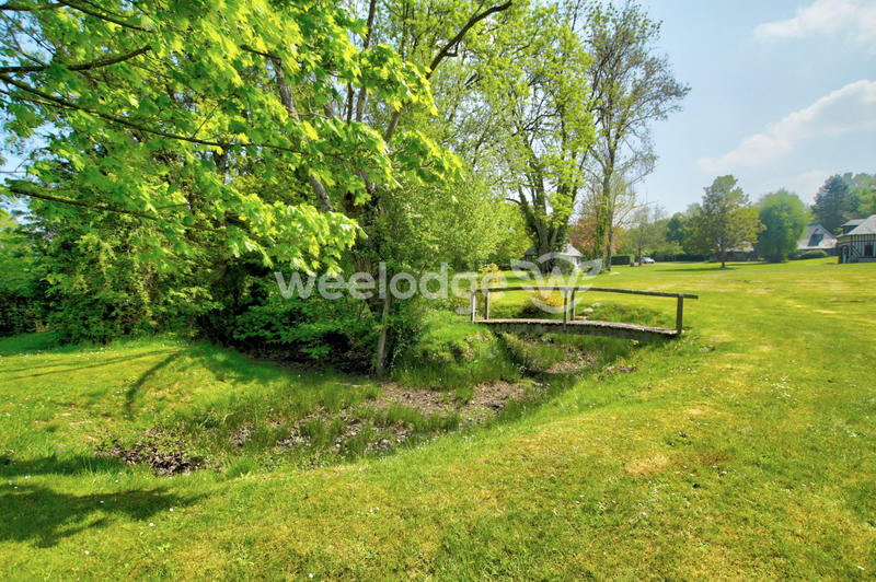 Maison - 326 m² - 12 pièces