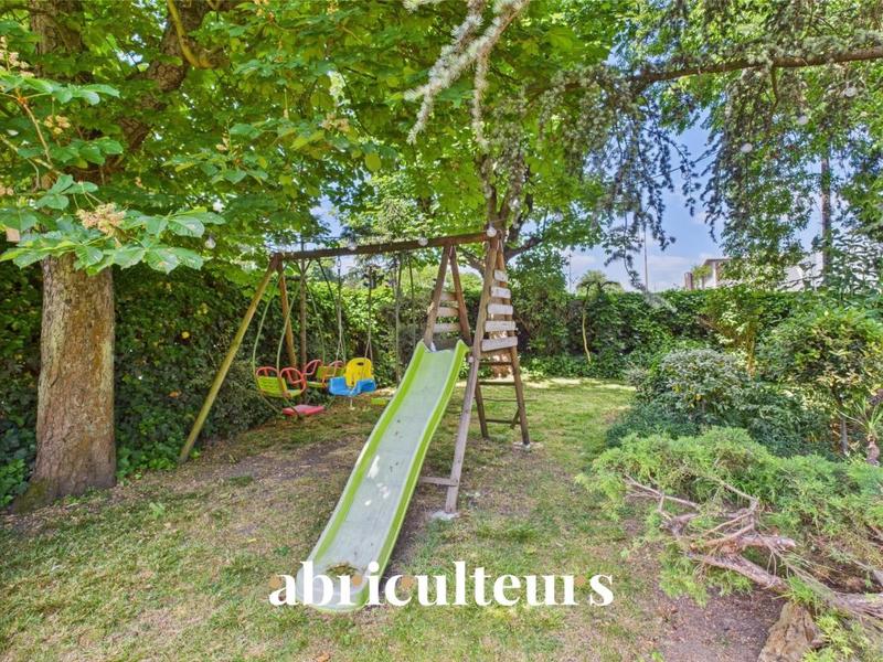 Appartement ancien - 165 m² - 6 pièces