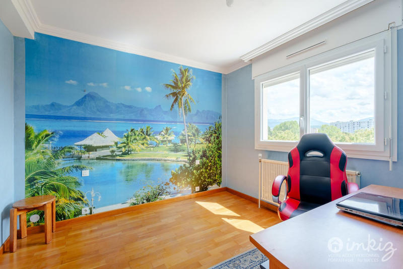 Appartement - 82 m² - 3 pièces