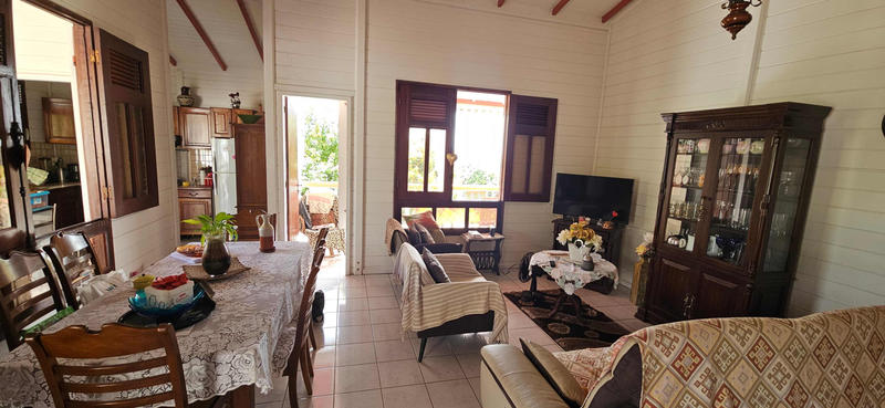 Maison - 94 m² - 4 pièces