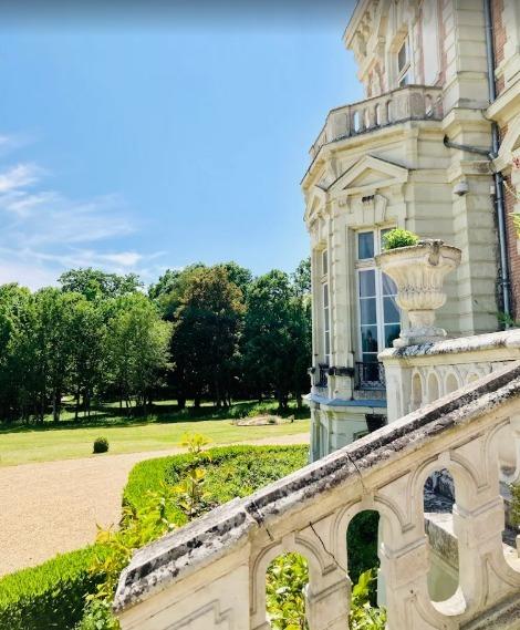 Manoir - 1 500 m² - 33 pièces