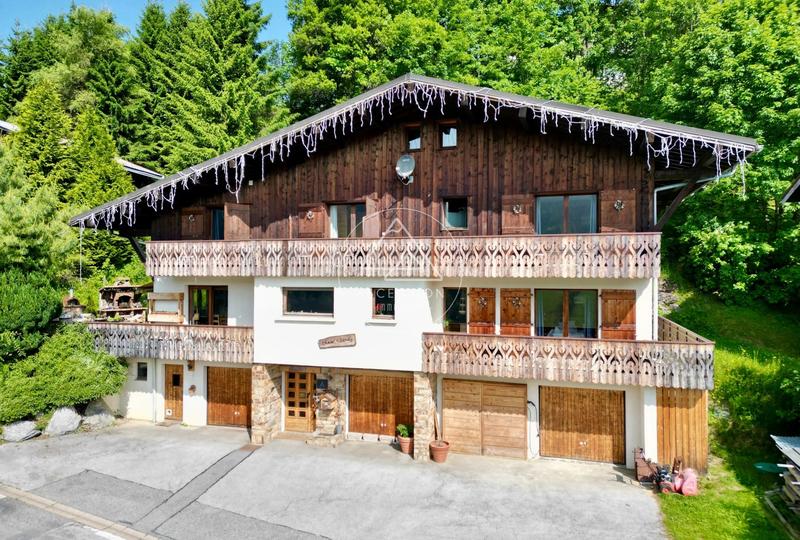 Châlet - 320 m² - 14 pièces