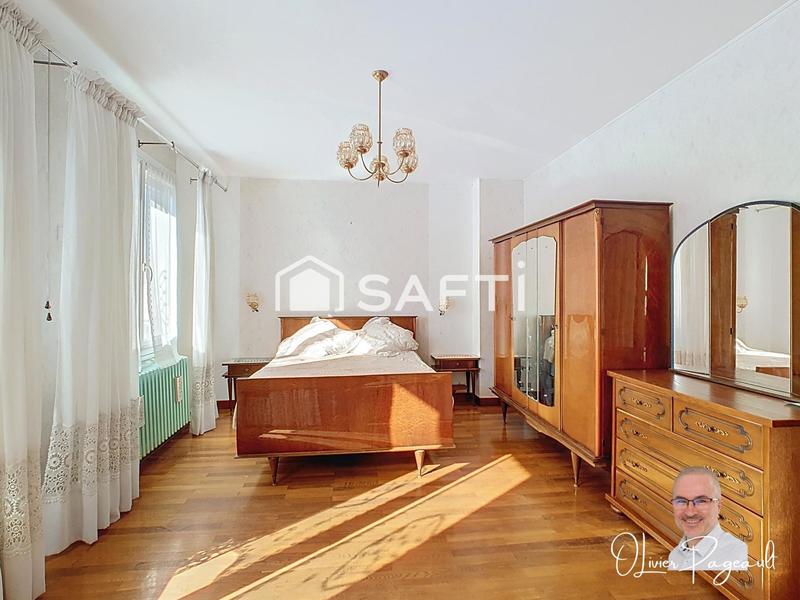 Maison - 149 m² - 7 pièces