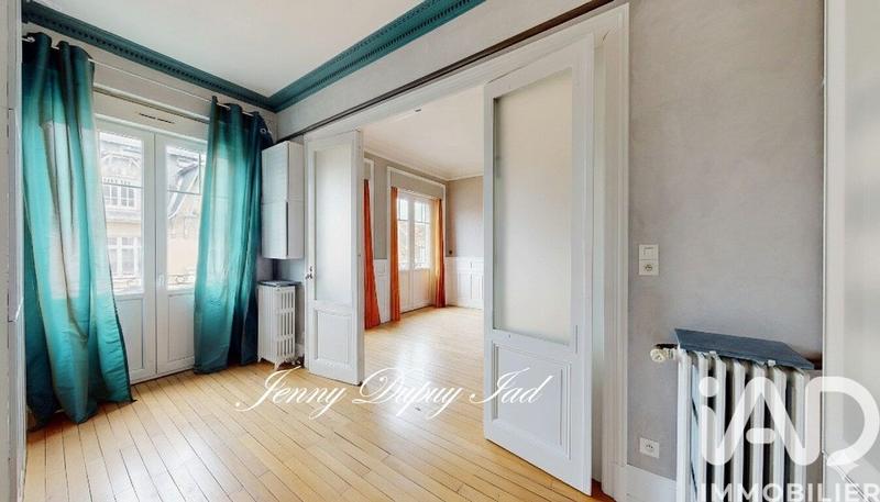 Appartement - 160 m² - 8 pièces