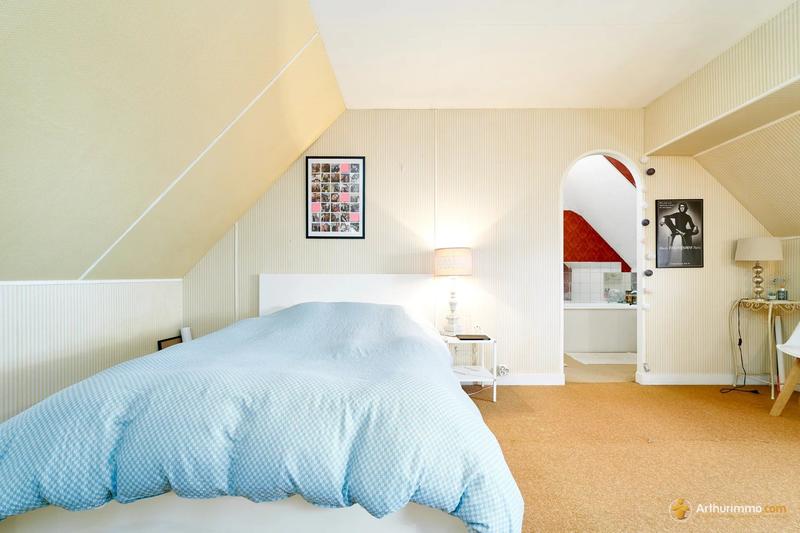 Maison - 180 m² - 7 pièces