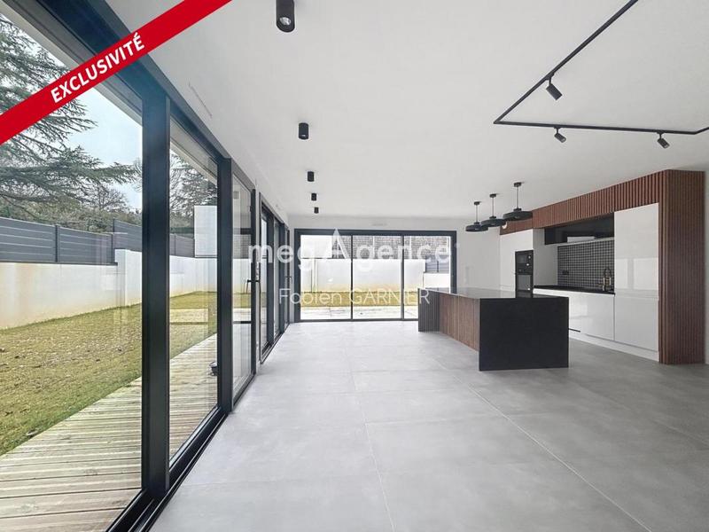 Maison - 142 m² - 6 pièces