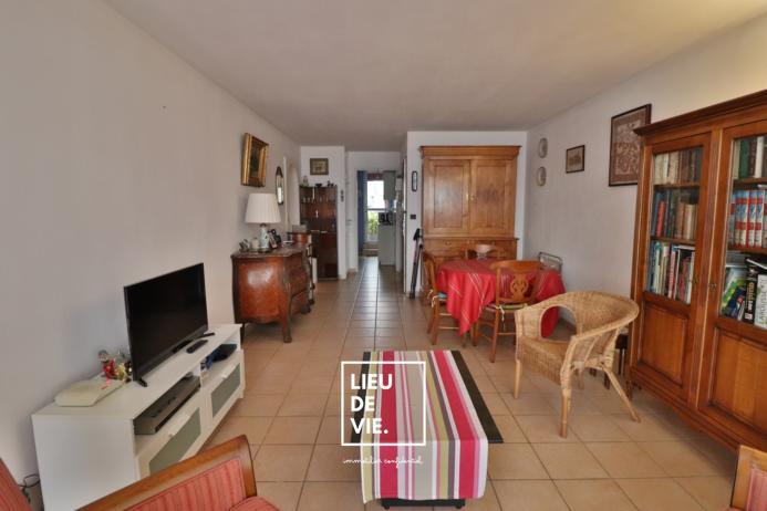 Appartement ancien - 62 m² - 3 pièces