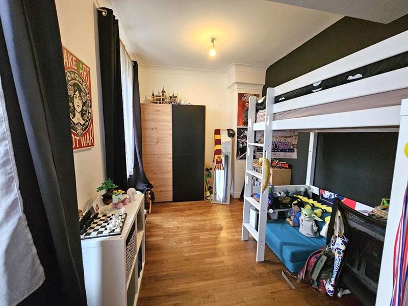 Demeure - 130 m² - 6 pièces