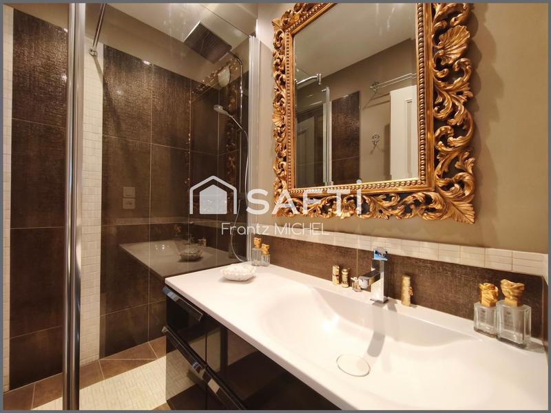 Appartement - 150 m² - 6 pièces