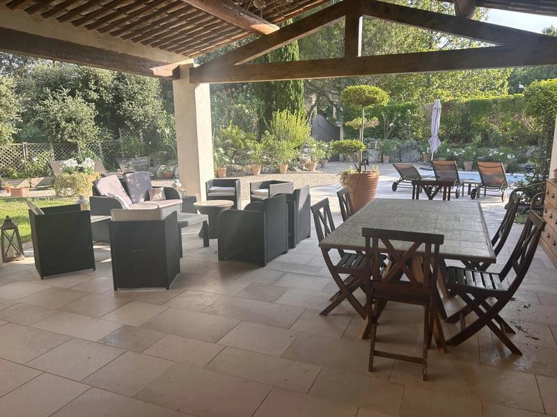 Maison - 180 m² - 6 pièces