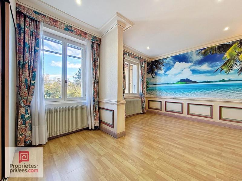 Maison - 253 m² - 10 pièces