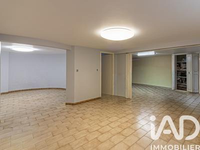 Maison - 307 m² - 10 pièces