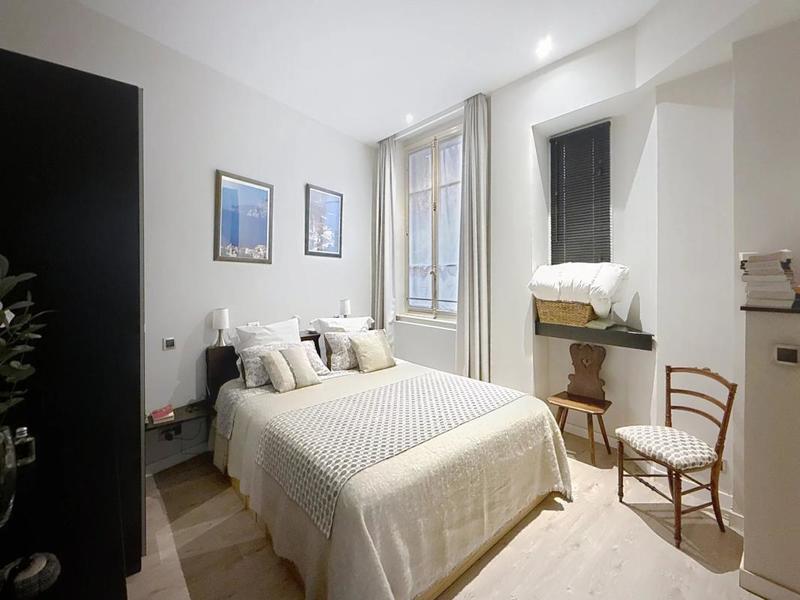 Appartement - 95 m² - 3 pièces