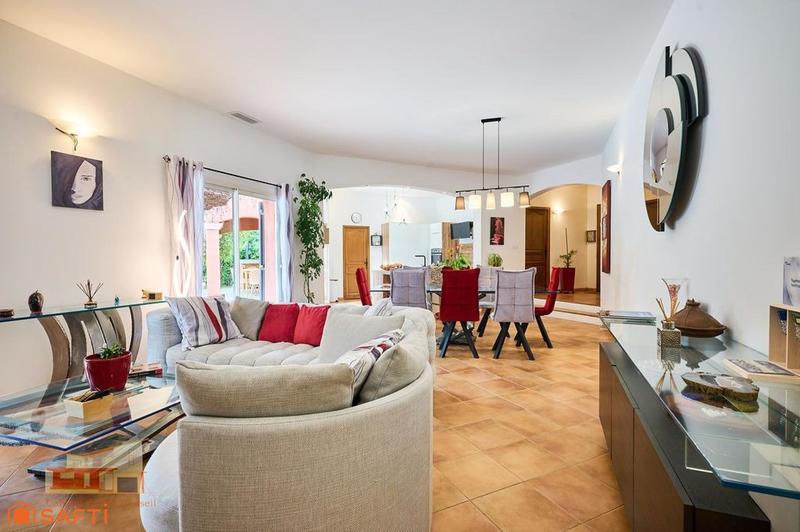 Maison - 171 m² - 5 pièces