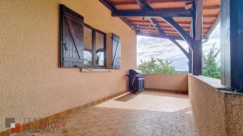 Maison - 210 m² - 8 pièces