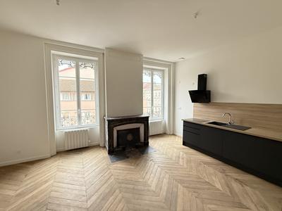 Appartement - 72 m² - 3 pièces