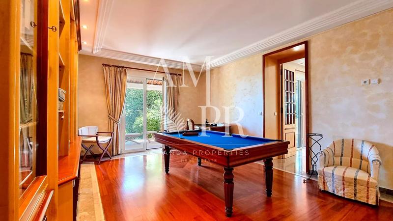 Villa - 350 m² - 10 pièces