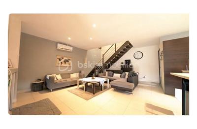 Maison - 166 m² - 6 pièces