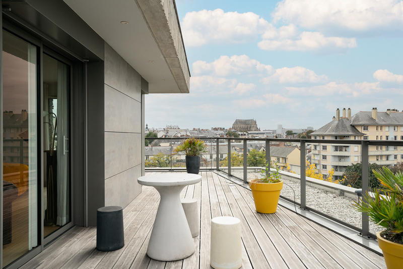 Appartement - 140 m² - 5 pièces