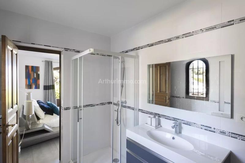 Maison - 378 m² - 7 pièces