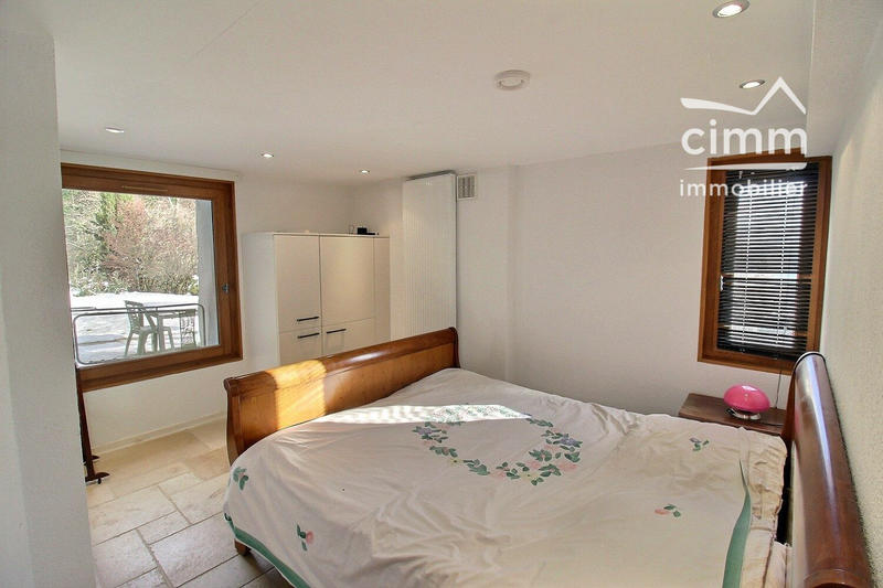 Maison - 278 m² - 7 pièces